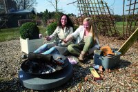 ESSCHERT DESIGN Feuerschale "Granito" auf rundem Sockel