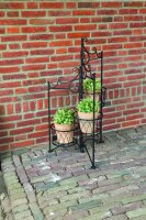 ESSCHERT DESIGN Faltbarer Pflanzenständer für 3 Töpfe, schwarz